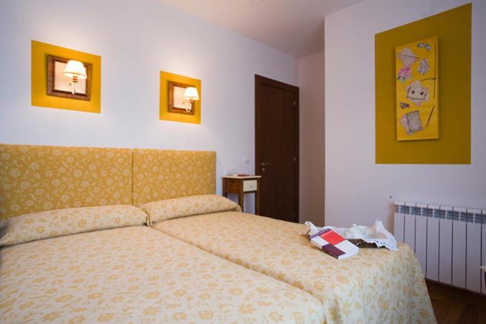 La Fonda De Bustio Hotel Luaran gambar